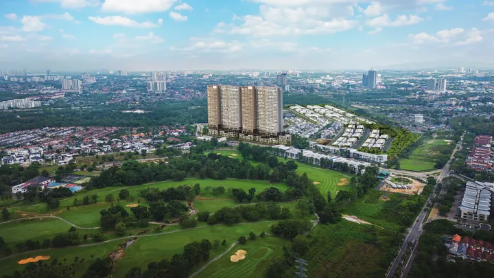Aerial view of the Ponderosa Regency towers beside Ponderosa Golf and Country Resort in Taman Ponderosa, Johor Bahru, artist's impression
