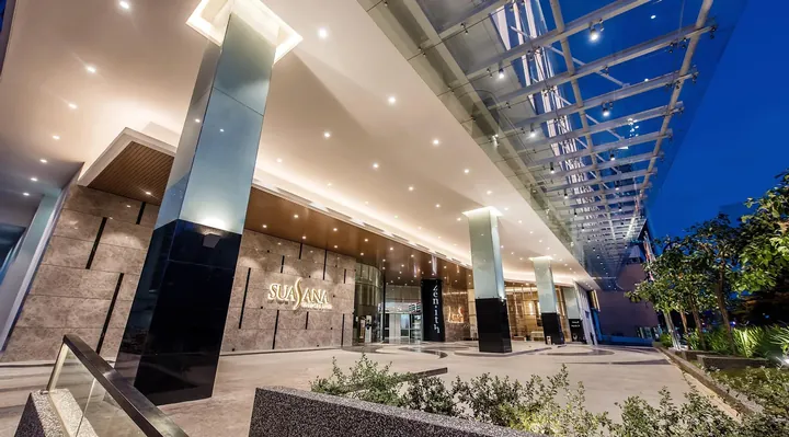 Entrance and lobby canopy of Suasana Iskandar at night